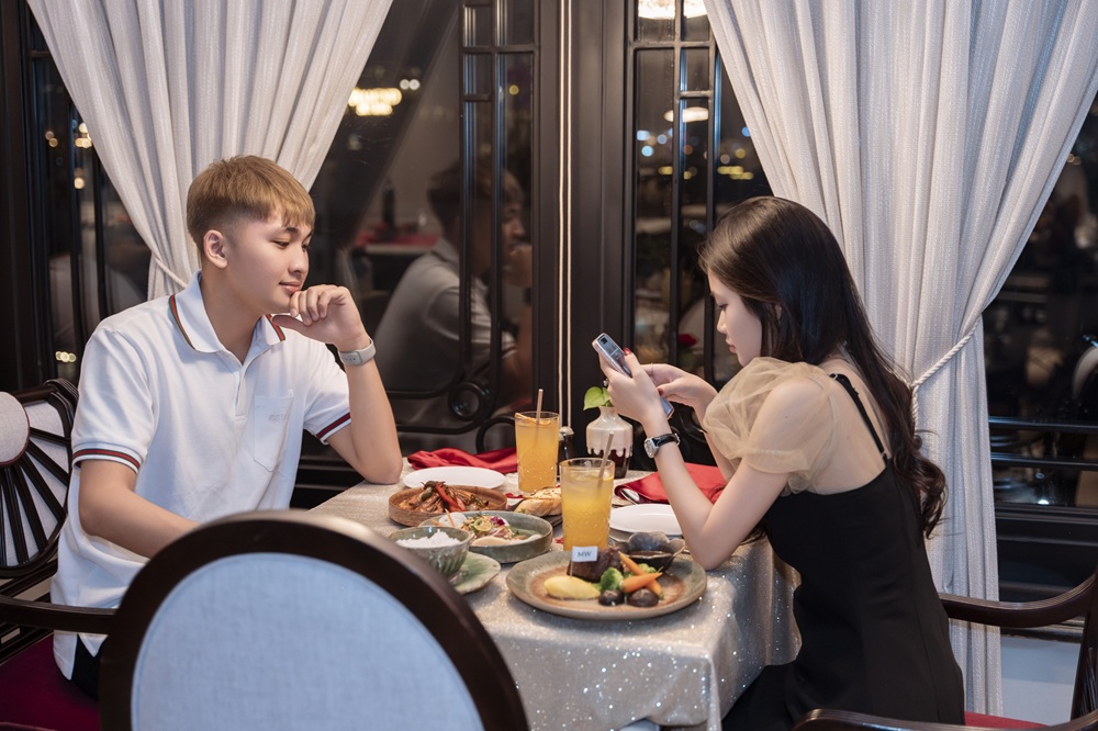 Cool Moments at Dien Vi Dinning 